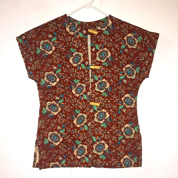 Vintage floral quilted top 🌺 - Picture 2 of 3